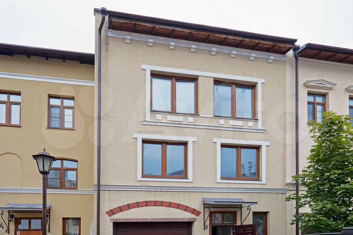 Таунхаус 270 м² на участке 1,5 сот.