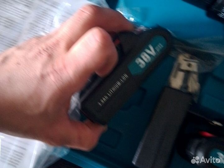 Шуруповерт makita новый 18v