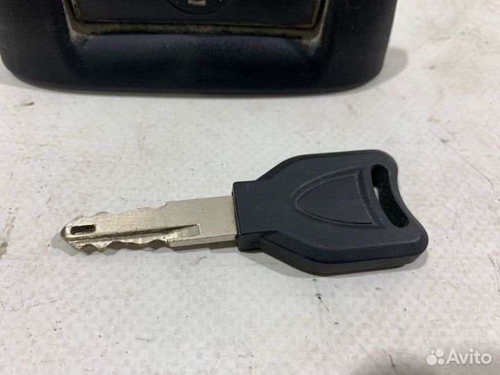 Замок багажника Renault Symbol K7JA700 2005