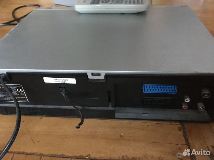 Видеомагнитофон JVC