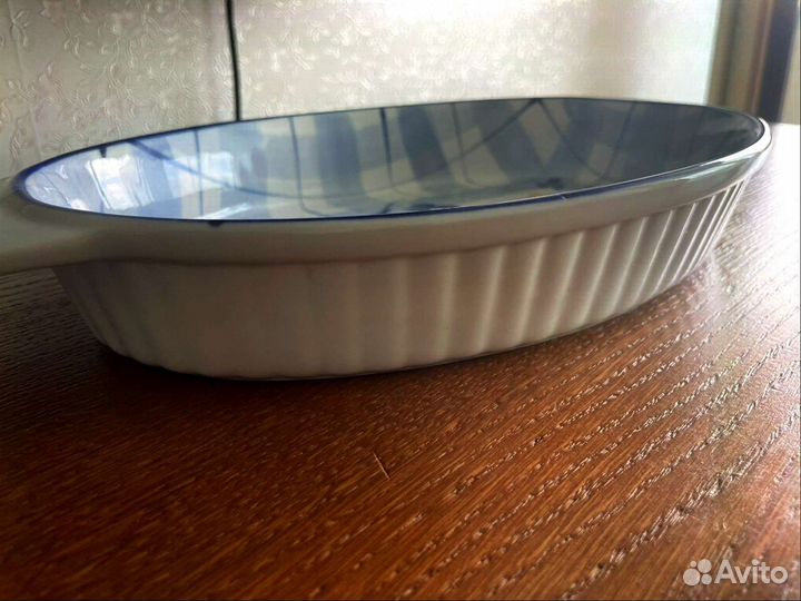 Чайник и жаропрочное блюдо фарфор