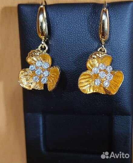 Золотые серьги 