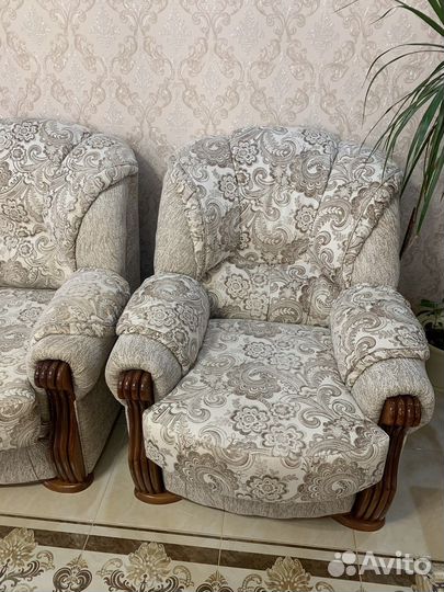 Диван и 2 кресла бу в хорошем состоянии