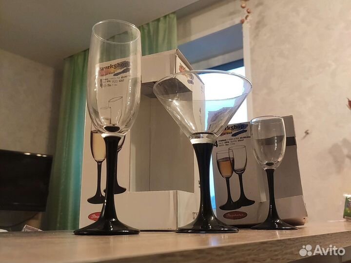 Фужер бокал рюмка мартиньетки с черной ножкой