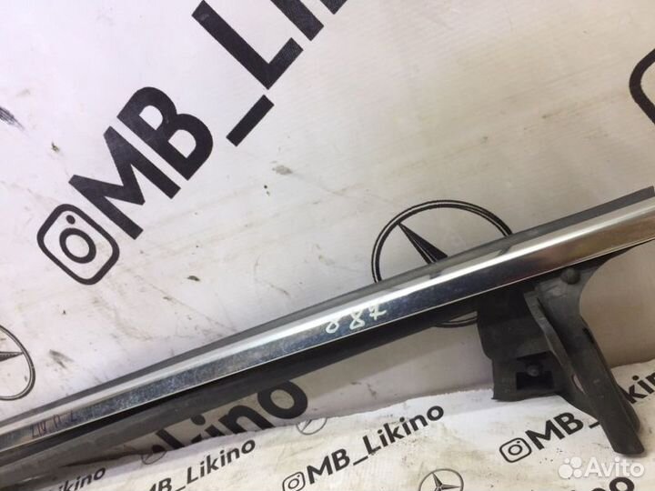 Молдинг стекла передний левый Mercedes Cls-Class