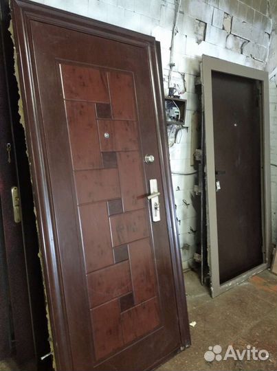 Дверь входная металлическая