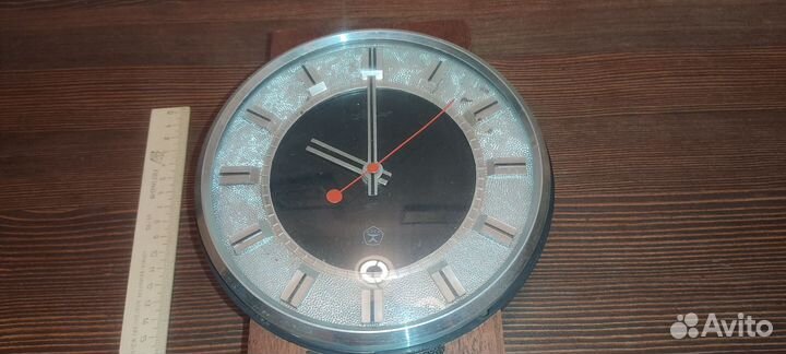 Настенные часы Маяк кварц СССР