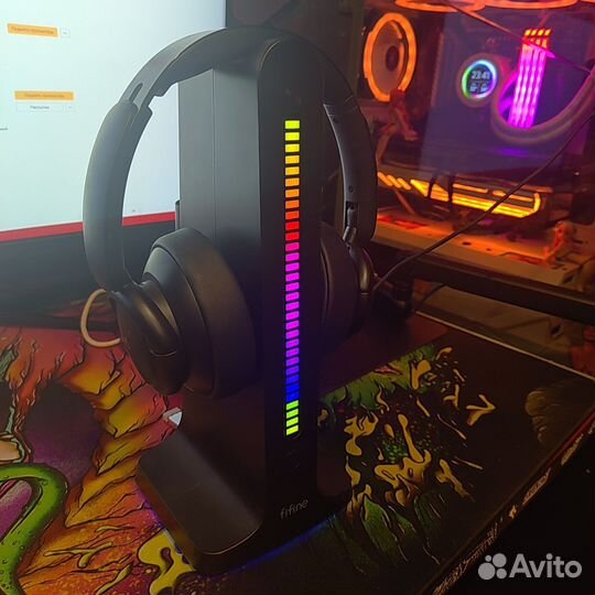 Держатель для наушников