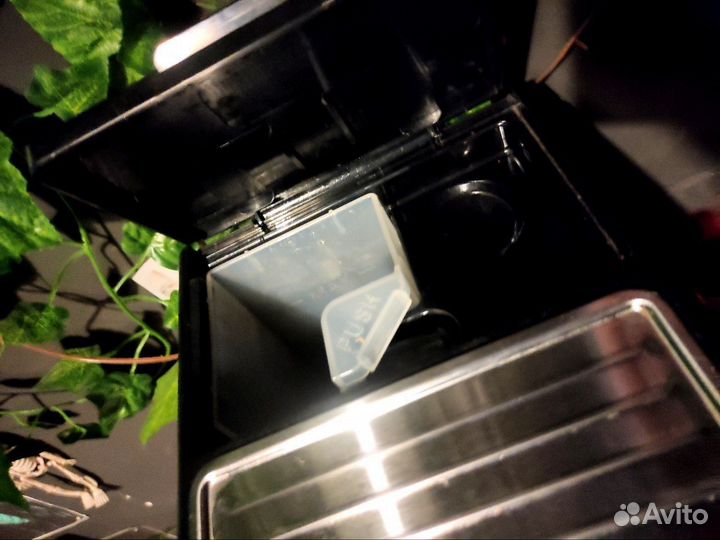 Рожковая кофемашина delonghi ECP 33.21