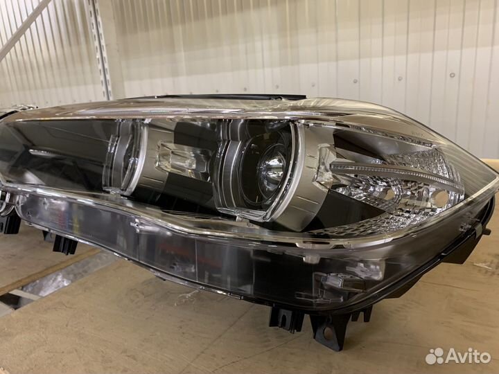 Комплект ксеноновых фар BMW X5 F15