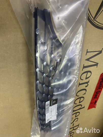 Решетка радиатора Mercedes W447