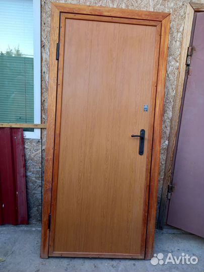 Дверь входная металлическая