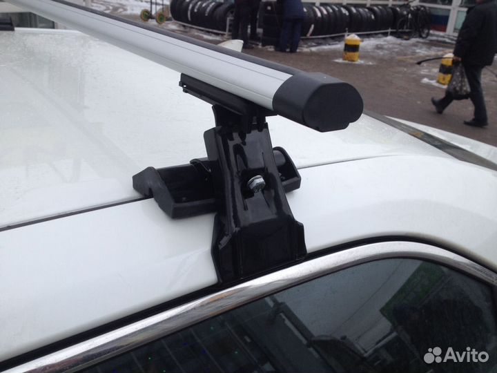 Багажник на гладкую крышу аэродинамический
