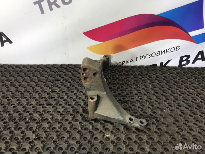 Кронштейн двигателя задний правый Man TGA