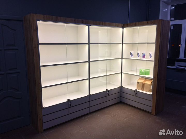 Витрины и стеллажи для торговли