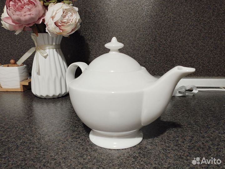 Чайник заварочный фарфоровый белый