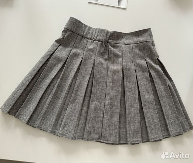 Юбка плиссе stradivarius S серая