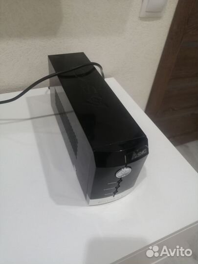 Источник бесперебойного питания для компьютера