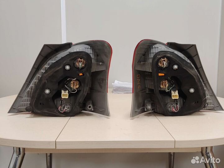 Фара toyota yaris