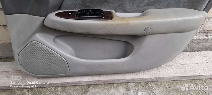 Обшивка двери камри грация