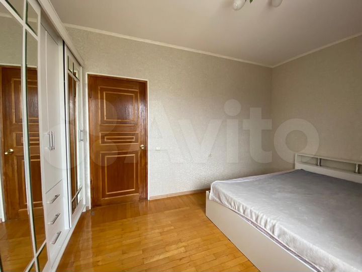 2-к. квартира, 54 м², 3/5 эт.