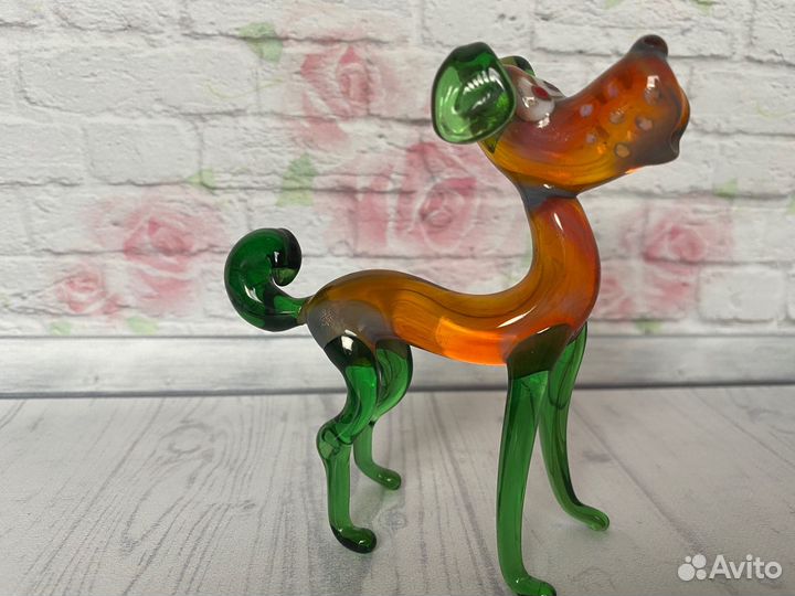 Стеклянная статуэтка 