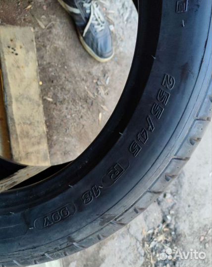 Michelin Pilot Primacy 255/45 R18 99Y