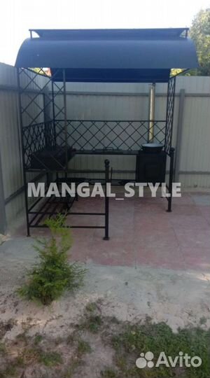 Мангал с крышей