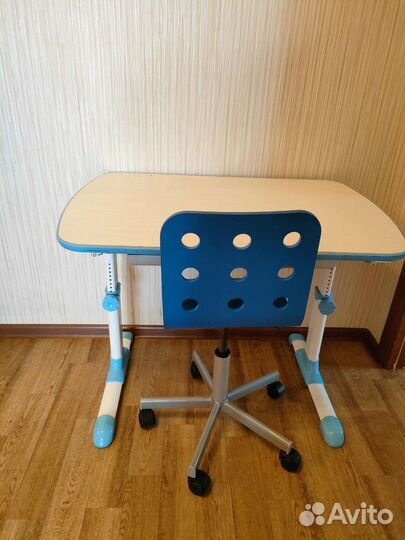 Растущая парта и стул бу