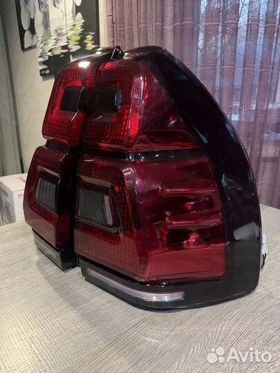 Стоп - сигналы Toyota Land Cruiser Prado 120