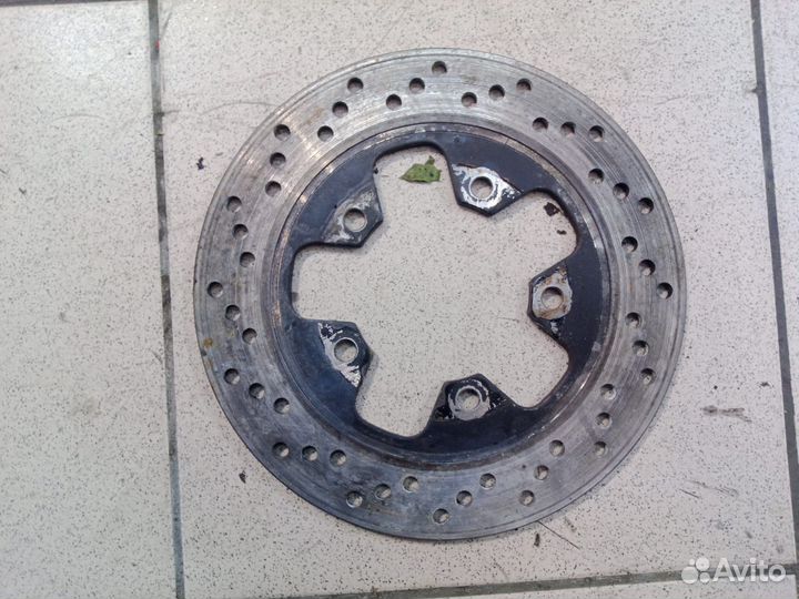 Задний тормозной диск Suzuki GSX-R 1100P 1992