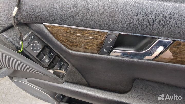 Дверь правая передняя Mercedes C W204