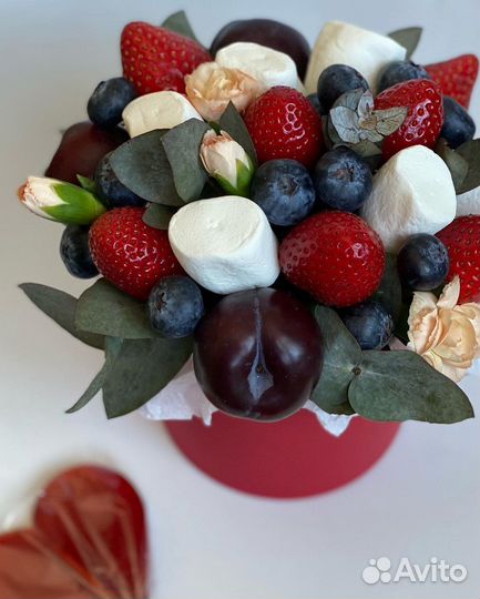 Композиция в шляпной коробке, букет