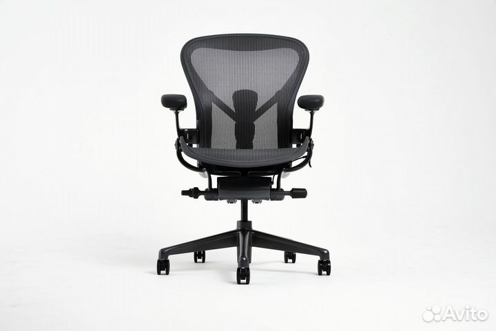 Компьютерное кресло Herman Miller Aeron Carbon