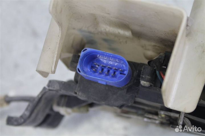 Замок двери передней левой Volkswagen Touareg (0