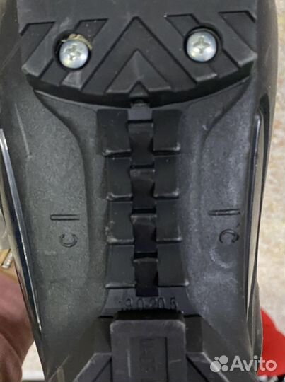 Горнолыжные ботинки