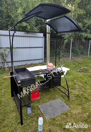 Мангал с крышей