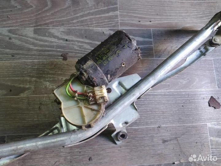 Трапеция стеклоочистителя в сборе Пассат Б3