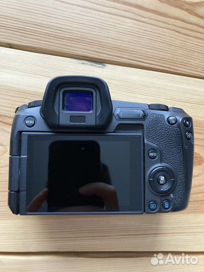 Фотоаппарат Canon EOS R