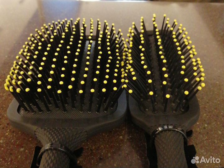 Мягкая расческа Dewal professional