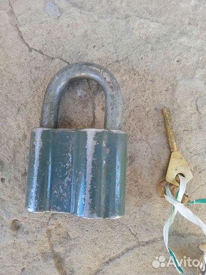 Замок навесной гаражный из СССР