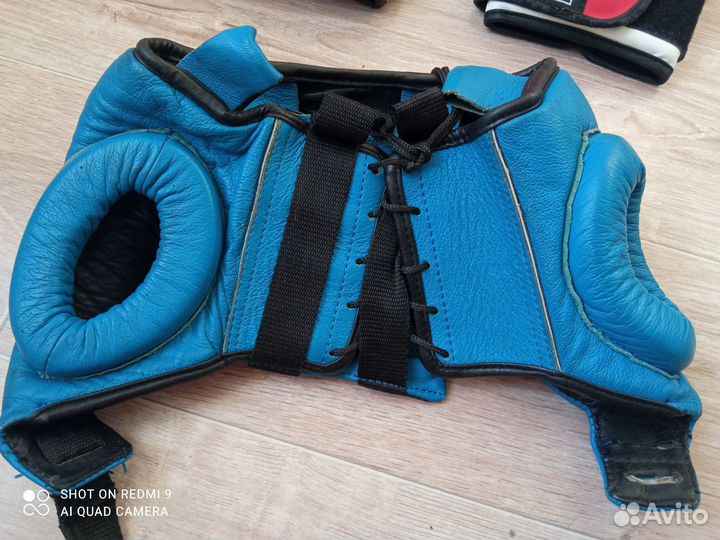 Продам боксёрские перчатки и шлем