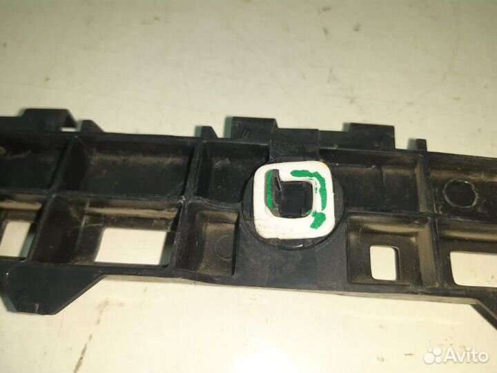 Кронштейн задний левый Toyota Corolla ZRE210 1ZR