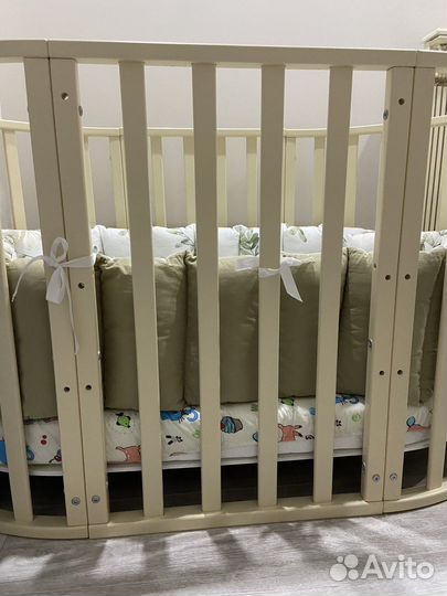 Детская кроватка с матрасом