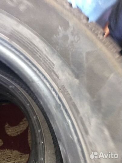 Kumho 722 225/60 R17