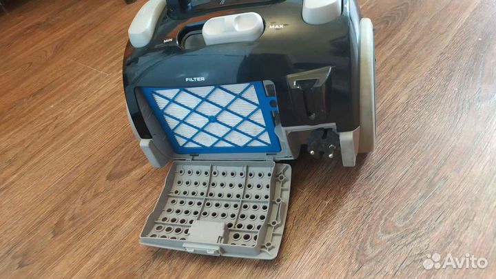 Пылесос Electrolux zeo5420 на запчасти