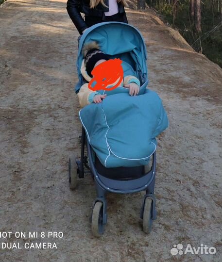 Прогулочная коляска