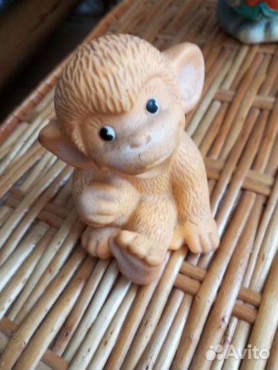 Резиновые игрушки каждая