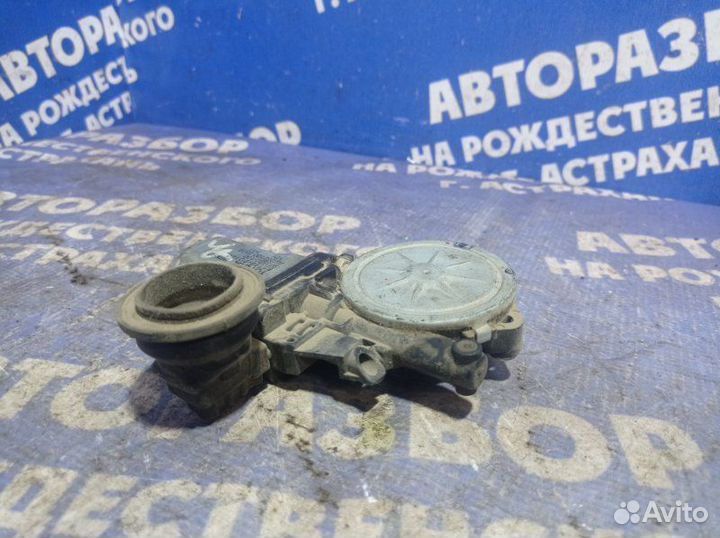Моторчик стеклоподъемника Toyota Blade хэтчбек