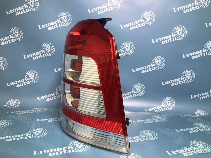 Фонарь задний правый Opel Zafira B